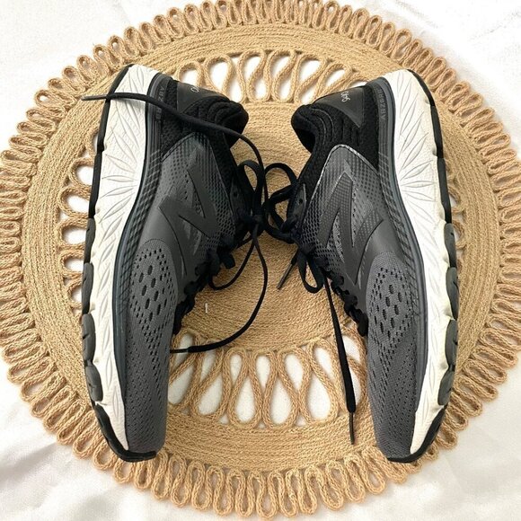 New Balance Black 940 V4 Low Top Sneakers Women's Size 7.5 - Picture 3 of 10